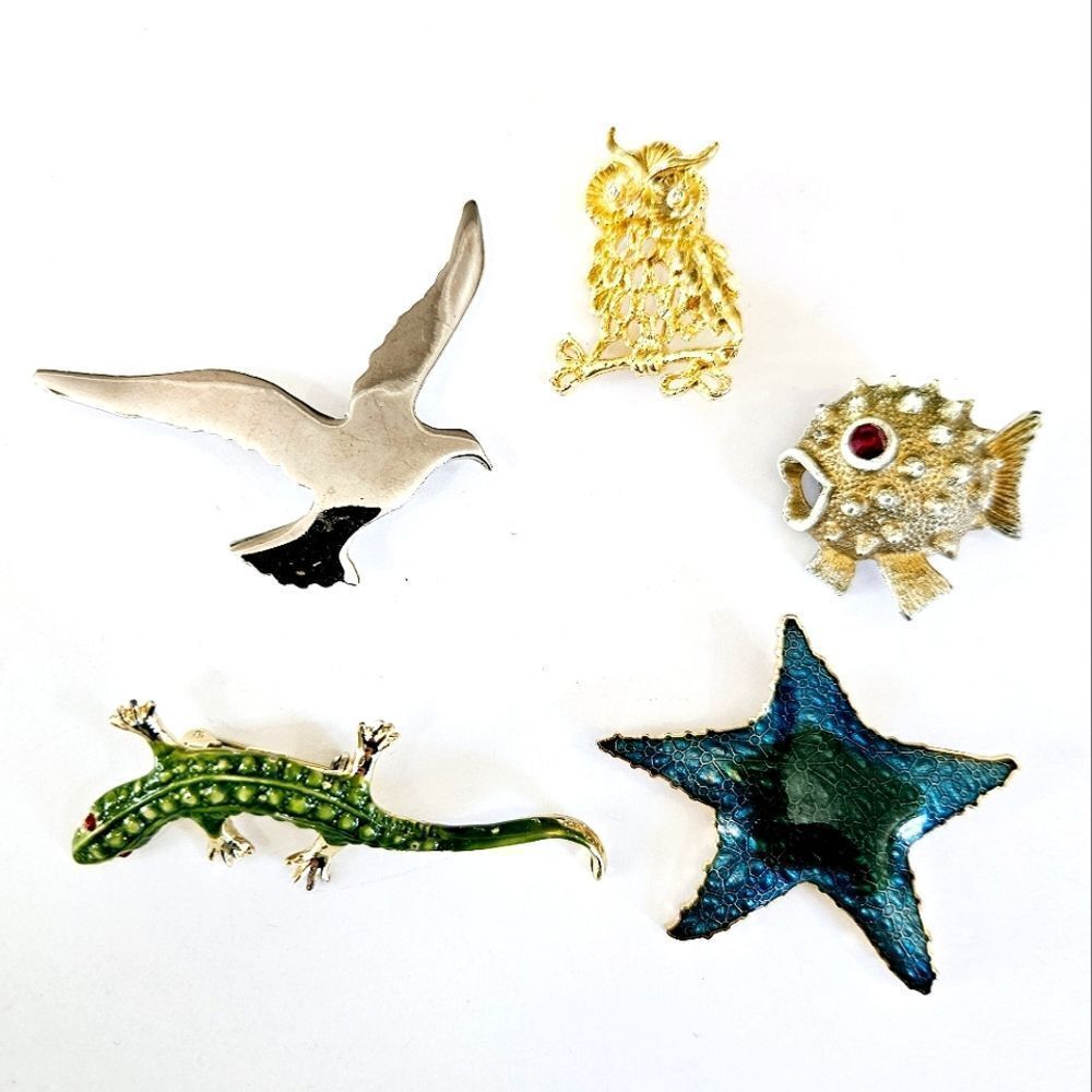 Vintage Lot of Five Figural Brooch Pins Owl Puffer Fish Starfish Seagull Lizard